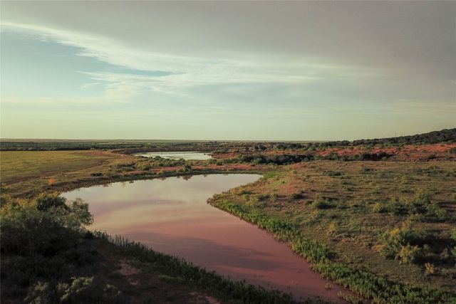 718 W CR 301, Merkel, TX 75455