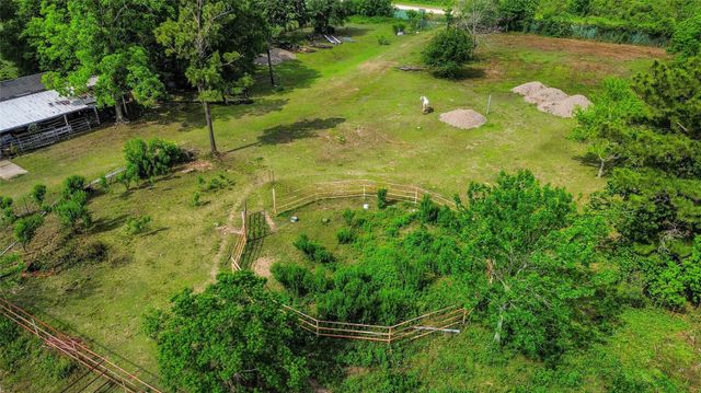 124 County Road 621, Dayton, TX 77535