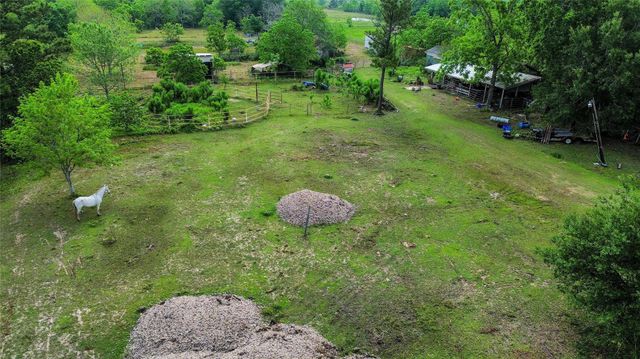 124 County Road 621, Dayton, TX 77535