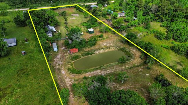 124 County Road 621, Dayton, TX 77535