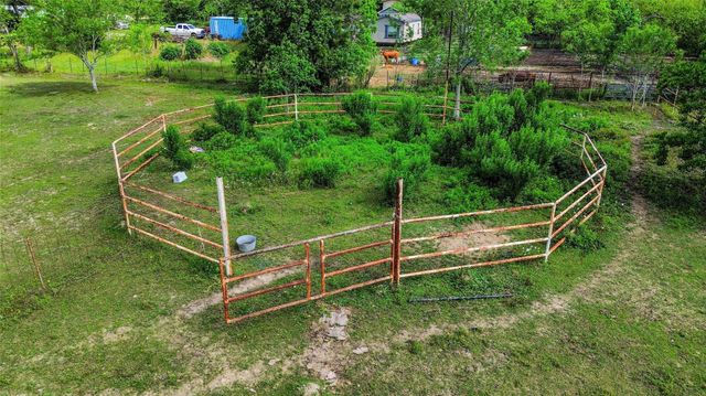 124 County Road 621, Dayton, TX 77535