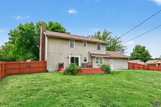 2500 SW Gainsboro RD, Topeka, KS 66614