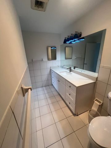 1281 Plaza Circle 3, Singer Island, FL 33404