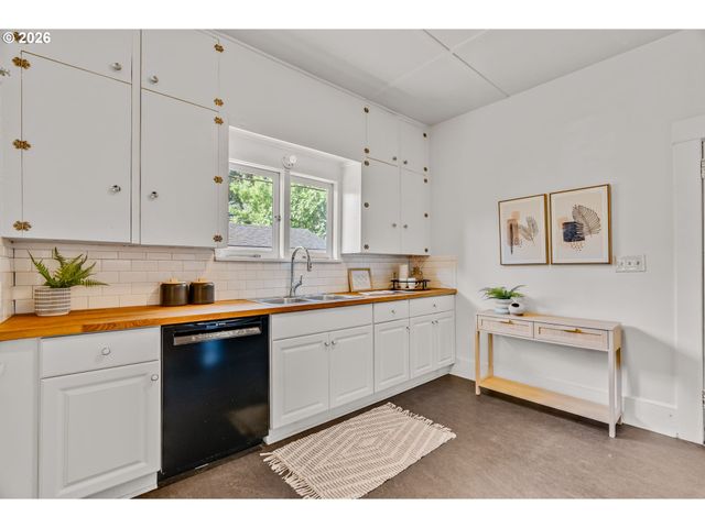 5245 Ne 20TH Ave, Portland, OR 97211
