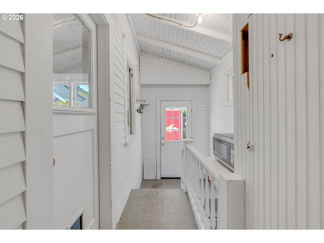 5245 Ne 20TH Ave, Portland, OR 97211