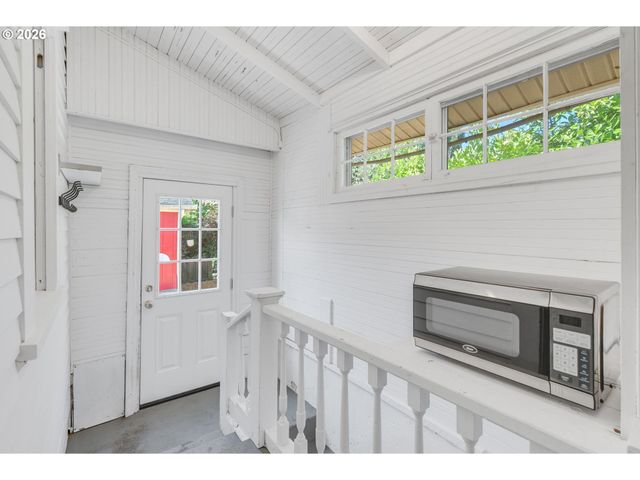 5245 Ne 20TH Ave, Portland, OR 97211