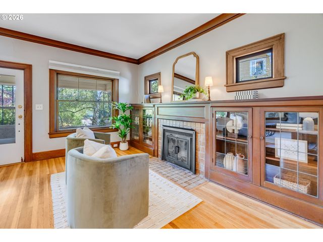 5245 Ne 20TH Ave, Portland, OR 97211