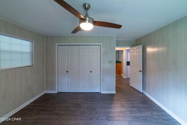 727 Wrights Creek Road, Caryville, FL 32427