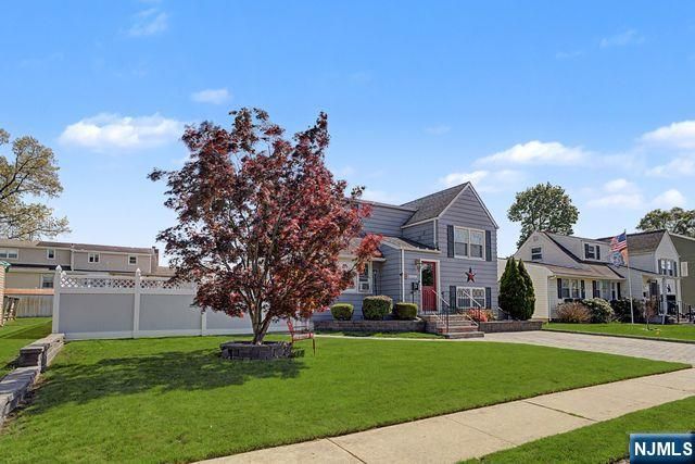 294 Hayes Drive, Saddle Brook, NJ 07663