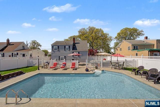 294 Hayes Drive, Saddle Brook, NJ 07663