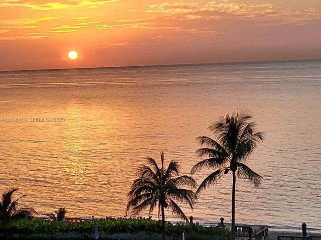 1147 Hillsboro Mile 605, Hillsboro Beach, FL 33062