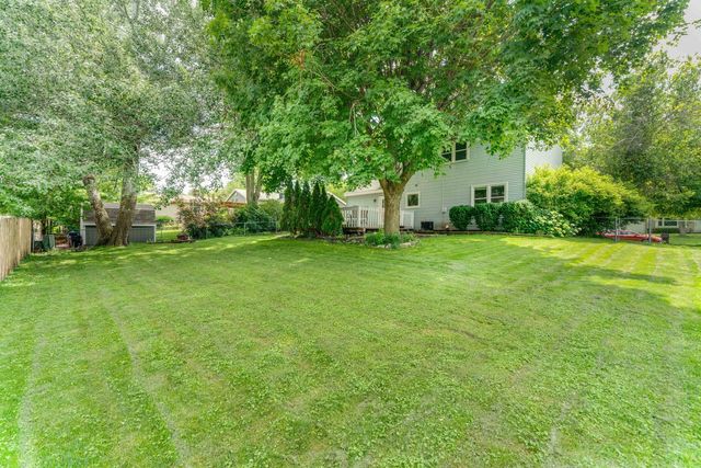 5410 Winding Creek Drive, Mchenry, IL 60050