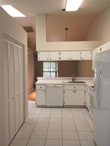 39650 US HIGHWAY 19 N 631, Tarpon Springs, FL 34689