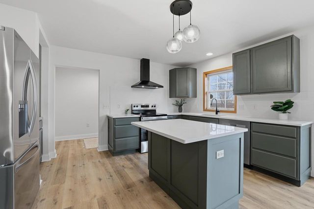 2825 LEAHY AVENUE, Stevens Point, WI 54481