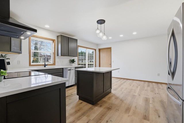 2825 LEAHY AVENUE, Stevens Point, WI 54481