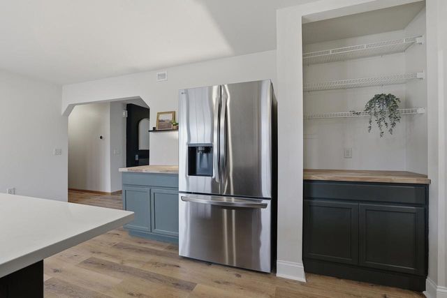 2825 LEAHY AVENUE, Stevens Point, WI 54481