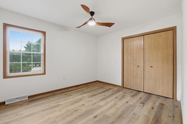 2825 LEAHY AVENUE, Stevens Point, WI 54481