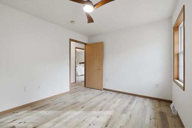 2825 LEAHY AVENUE, Stevens Point, WI 54481