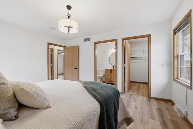 2825 LEAHY AVENUE, Stevens Point, WI 54481