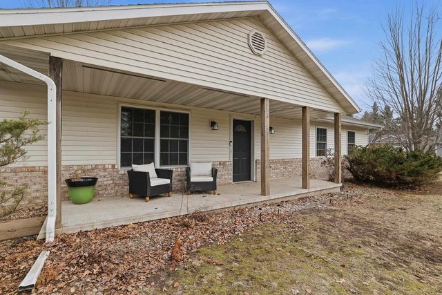 2825 LEAHY AVENUE, Stevens Point, WI 54481