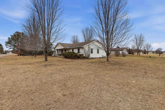 2825 LEAHY AVENUE, Stevens Point, WI 54481