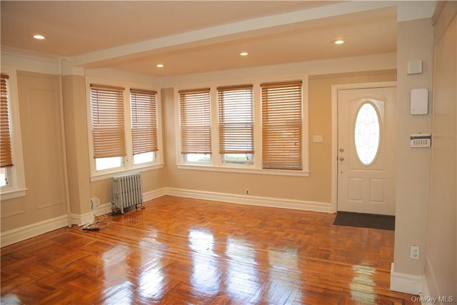 4457 Mundy Lane, Bronx, NY 10466