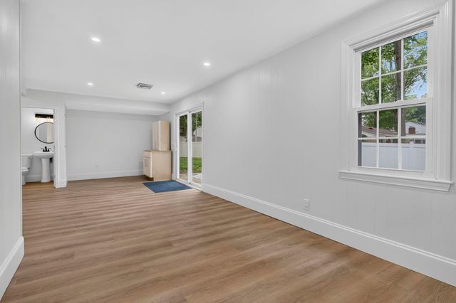 91 Carolan Avenue, Hampton, NH 03842