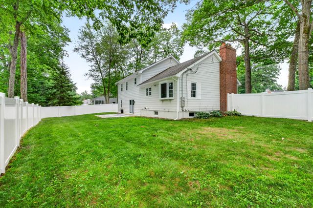 91 Carolan Avenue, Hampton, NH 03842