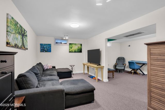 352 Cedar Drive, Manahawkin, NJ 08050