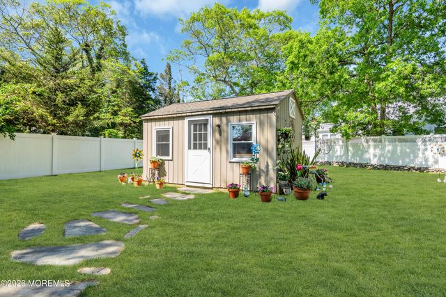 352 Cedar Drive, Manahawkin, NJ 08050