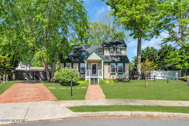 352 Cedar Drive, Manahawkin, NJ 08050