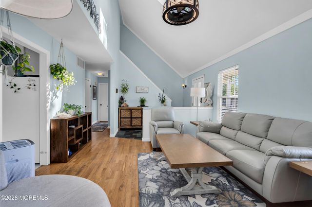 352 Cedar Drive, Manahawkin, NJ 08050