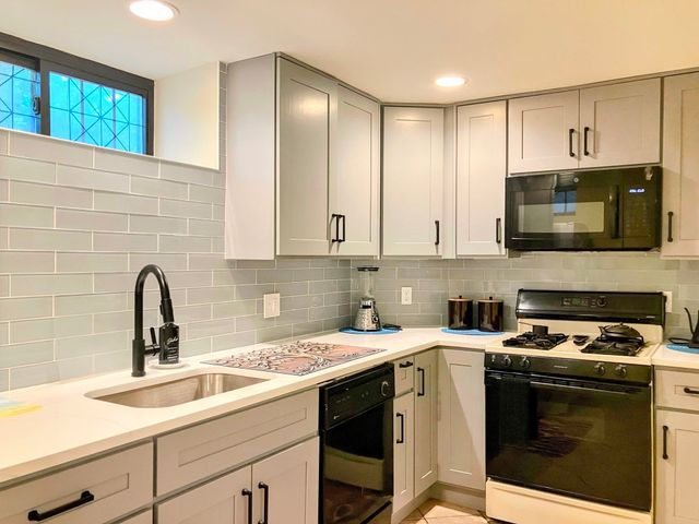 366 Walnut Ave G, Boston, MA 02119