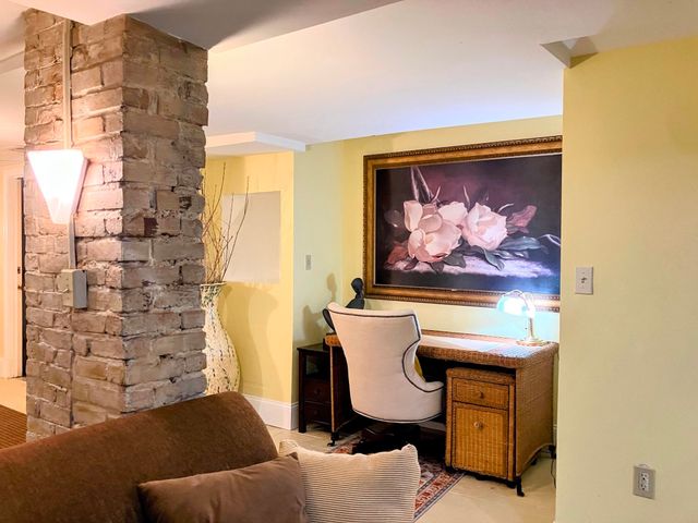 366 Walnut Ave G, Boston, MA 02119