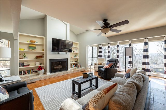 585 N Rockcliff Road, Fayetteville, AR 72701