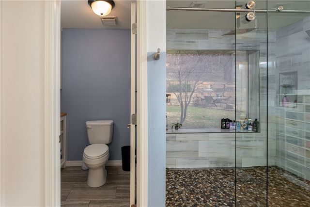 585 N Rockcliff Road, Fayetteville, AR 72701