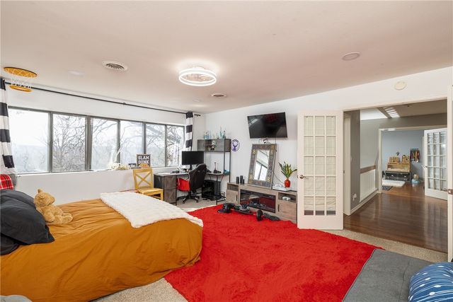 585 N Rockcliff Road, Fayetteville, AR 72701