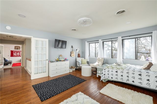 585 N Rockcliff Road, Fayetteville, AR 72701