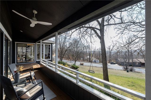 585 N Rockcliff Road, Fayetteville, AR 72701