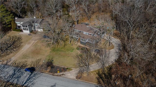 585 N Rockcliff Road, Fayetteville, AR 72701