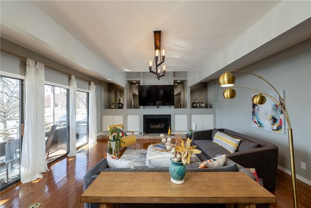 585 N Rockcliff Road, Fayetteville, AR 72701