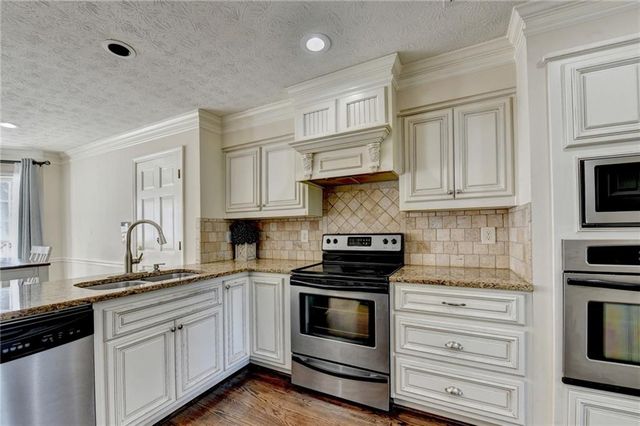 3486 Starwood Trail SW, Lilburn, GA 30047