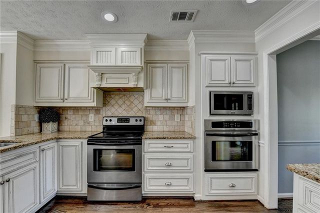 3486 Starwood Trail SW, Lilburn, GA 30047