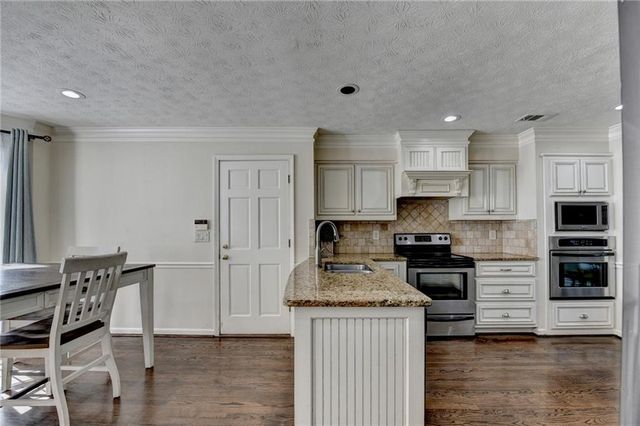 3486 Starwood Trail SW, Lilburn, GA 30047