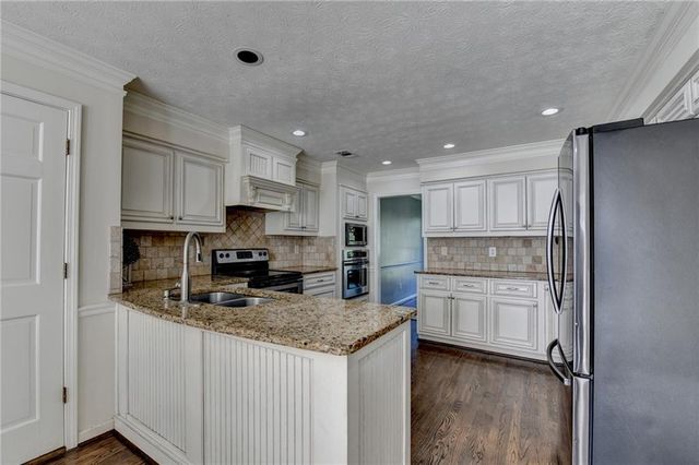 3486 Starwood Trail SW, Lilburn, GA 30047
