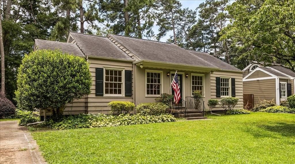 989 Lindridge NE Way, Atlanta, GA 30324