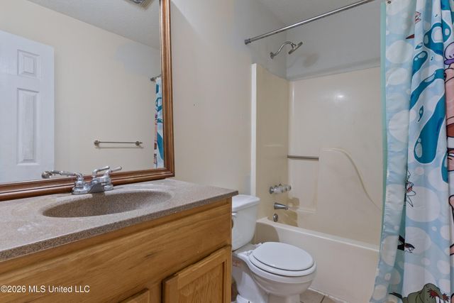 7020 Red Bud Lane, Ocean Springs, MS 39564