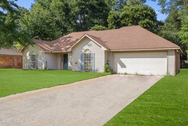 7020 Red Bud Lane, Ocean Springs, MS 39564