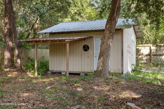 7020 Red Bud Lane, Ocean Springs, MS 39564
