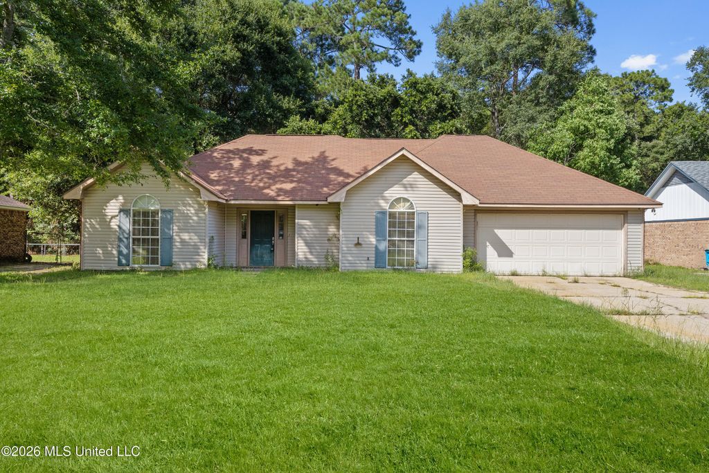 7020 Red Bud Lane, Ocean Springs, MS 39564